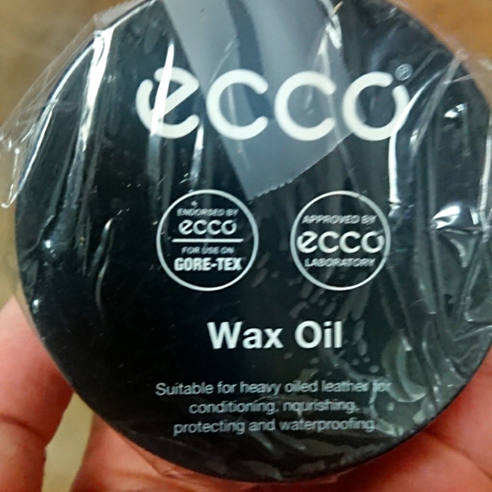 Ecco shoe wax oil